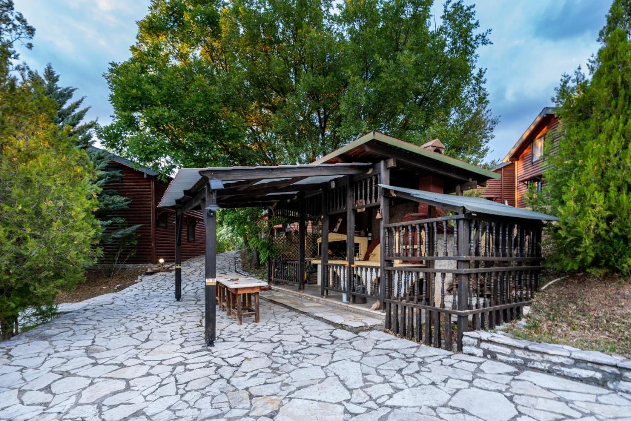 Chalet Likouresi Village Karpenisi Exterior photo