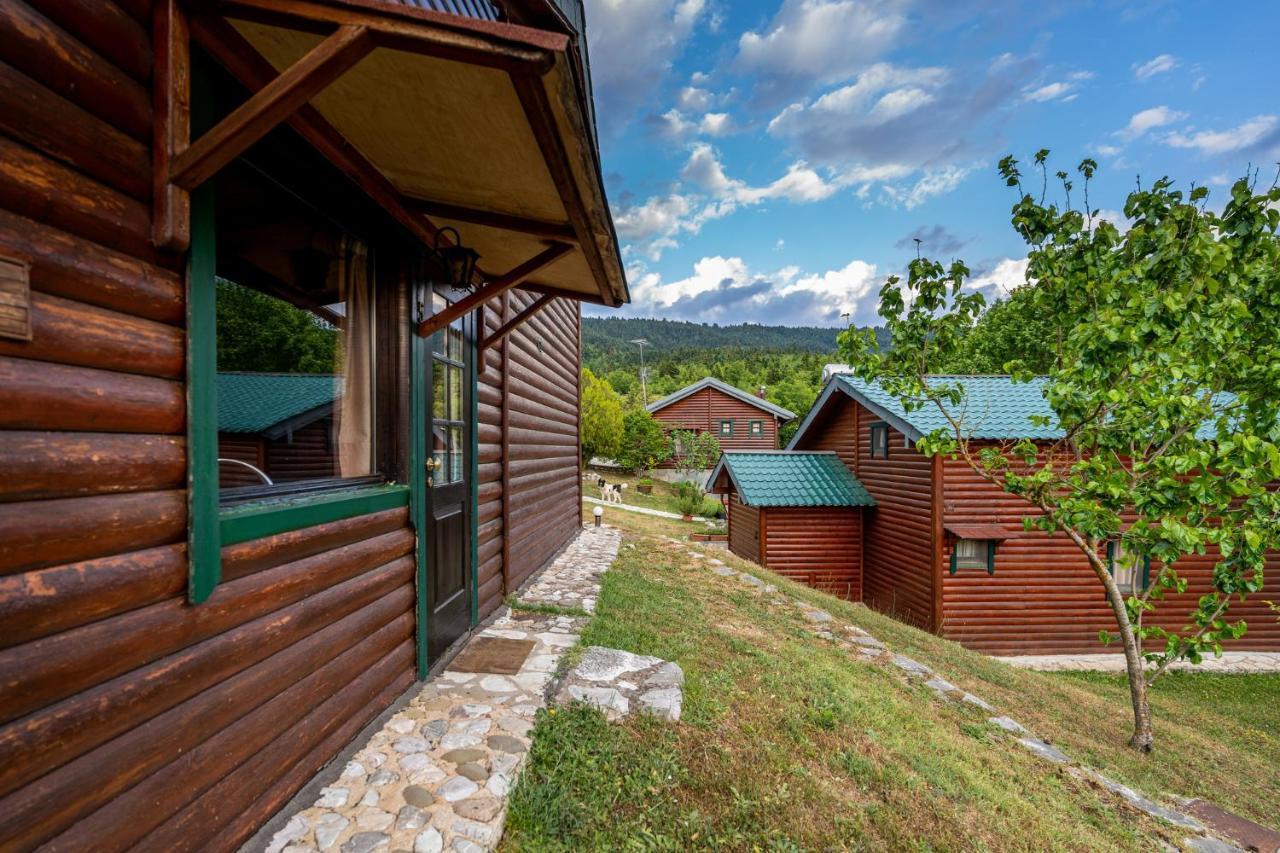 Chalet Likouresi Village Karpenisi Exterior photo